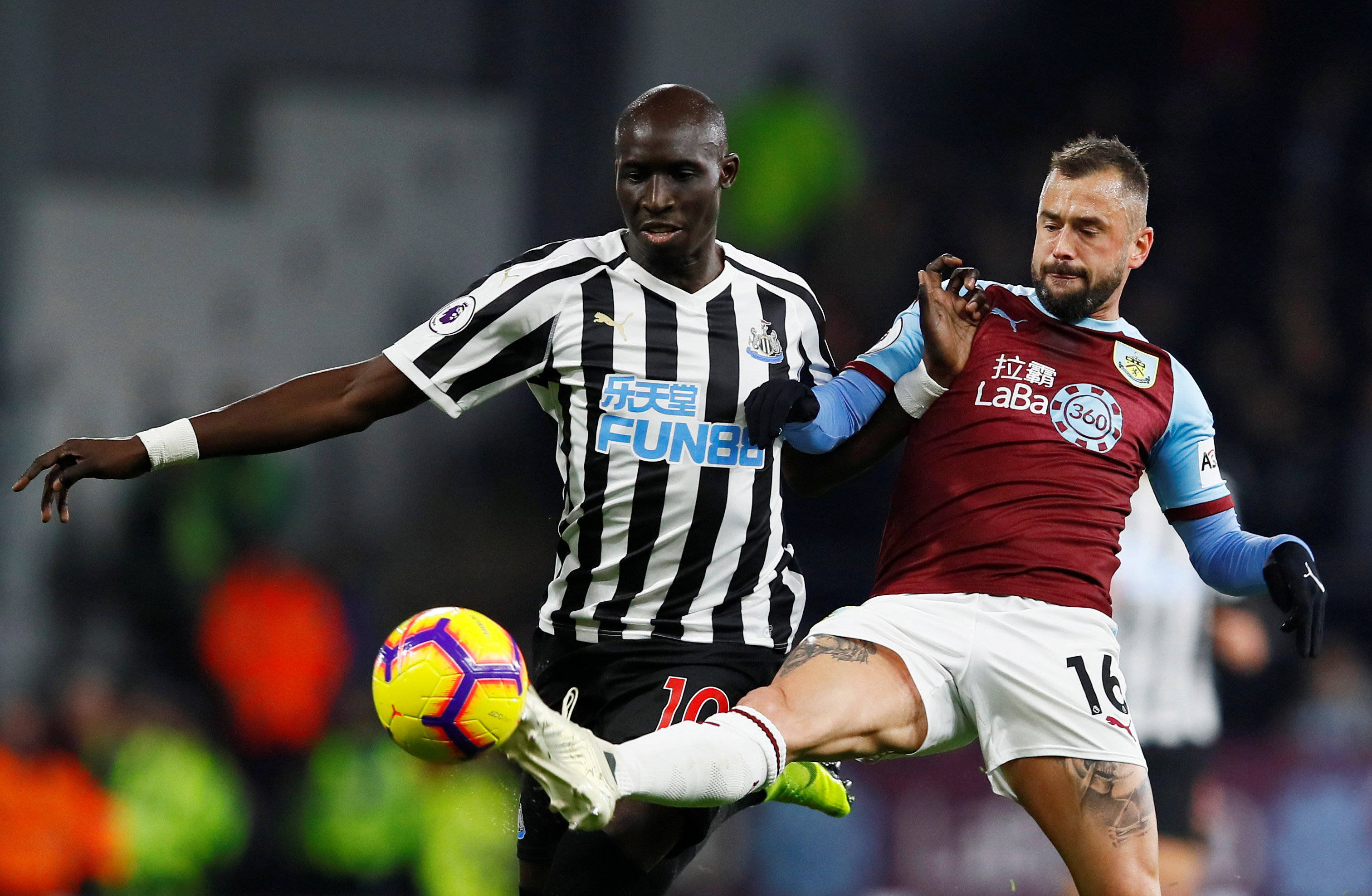 包含尤文图斯主场告负,遭遇连败的词条 包含尤文图斯主场告负,遭遇连败的词条