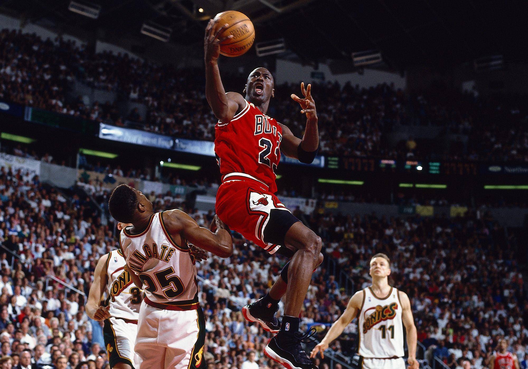 欧洲顶尖篮球巨星夜间荒唐行径被捕，事件曝光