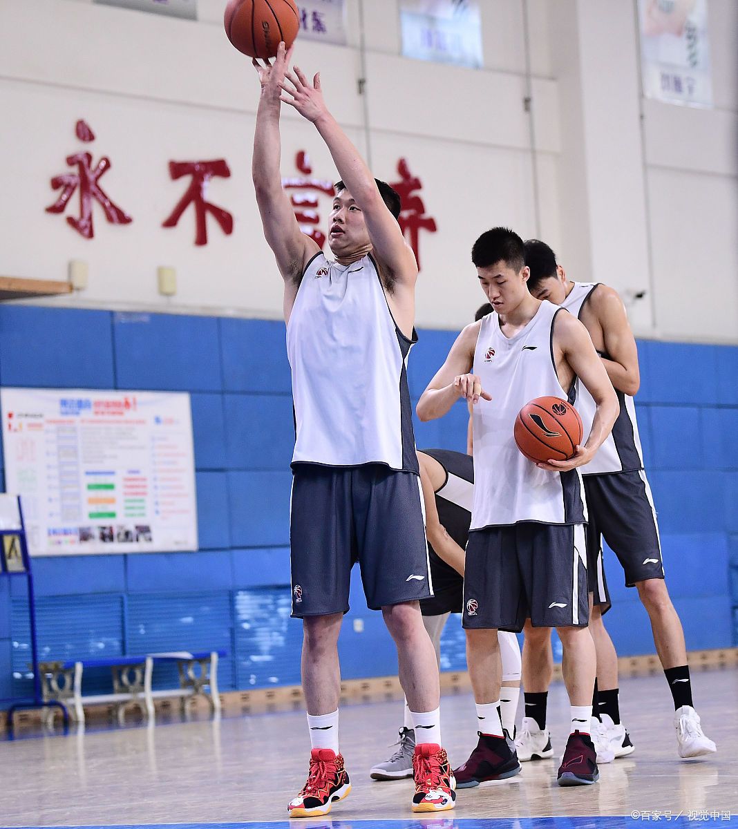 球员们备战状态佳,教练组信赖有加 球员们备战状态佳,教练组信赖有加