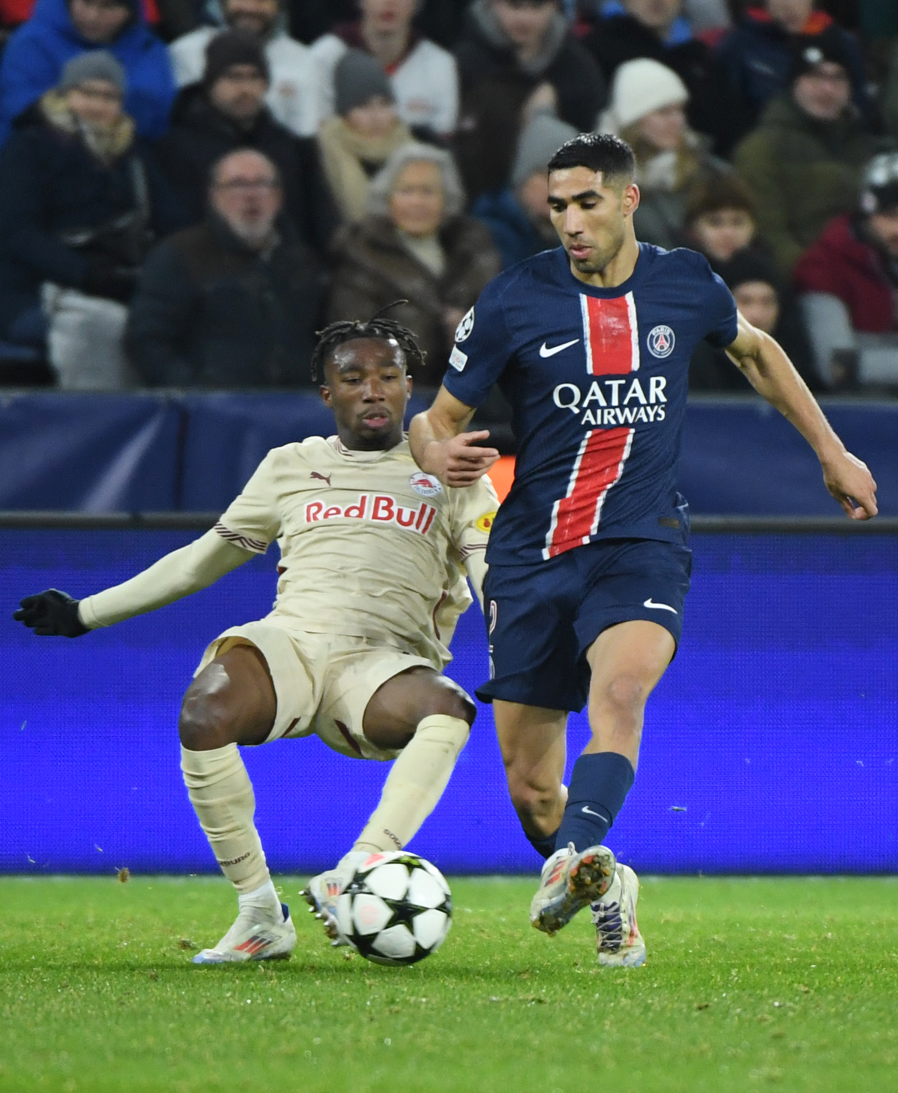 巴黎圣日耳曼再胜一仗，稳坐榜首位置