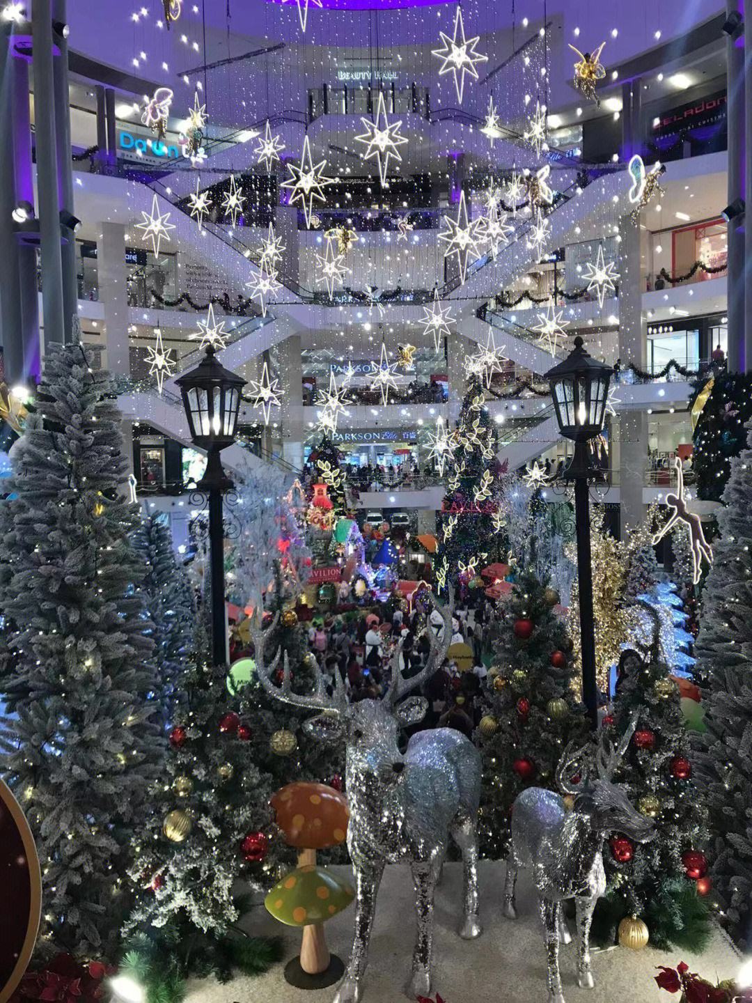 伯明翰城客场告捷,保级希望重燃 伯明翰城客场告捷,保级希望重燃