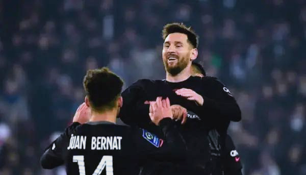 梅西帽子戏法,助阵球队取得胜利 梅西帽子戏法,助阵球队取得胜利