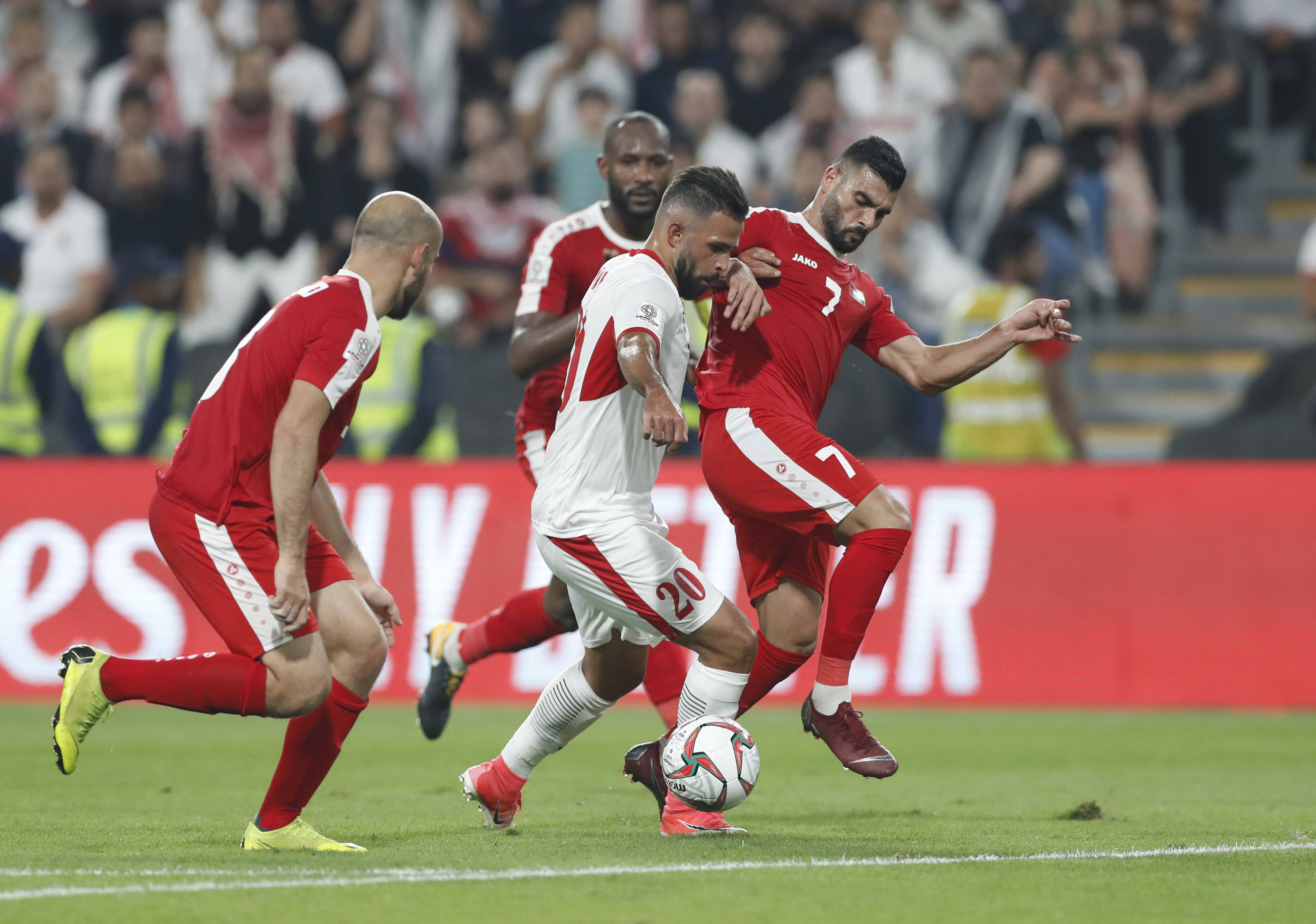 澳大利亚足球赛场上各队形势悬殊