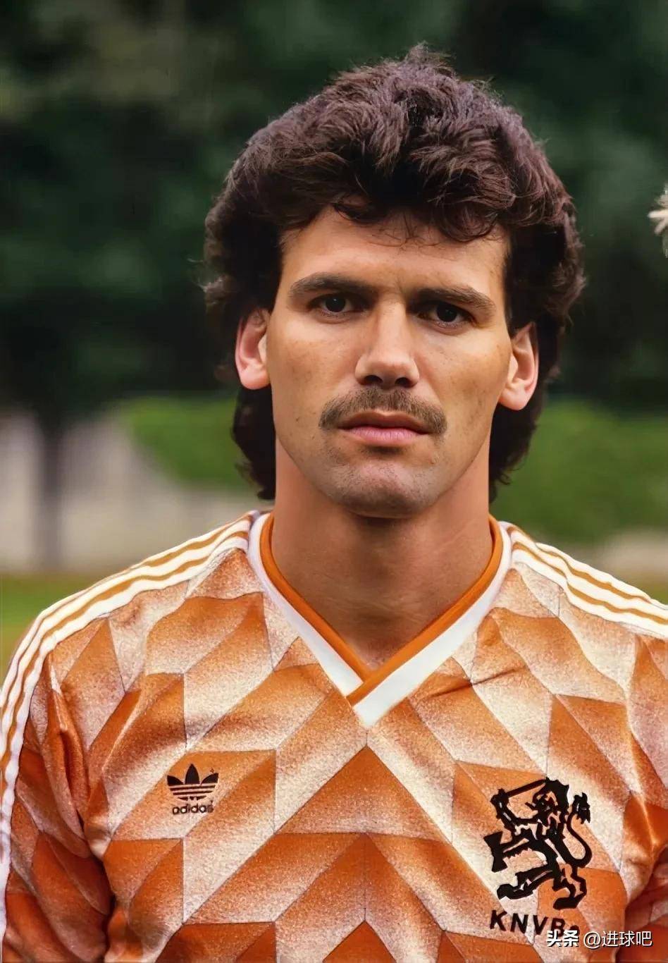 费拉里斯队门将连中擂台杯,成为焦点 费拉里斯队门将连中擂台杯,成为焦点