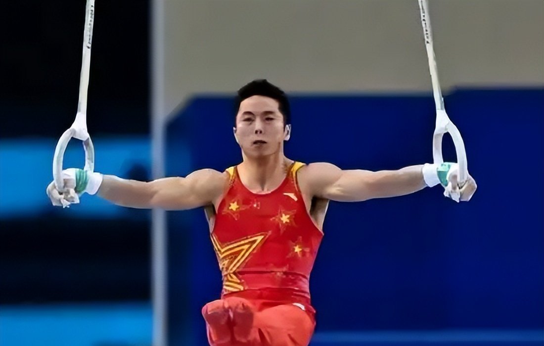 卡塔尔队在比赛中表现出色,坚韧不拔 卡塔尔队在比赛中表现出色,坚韧不拔