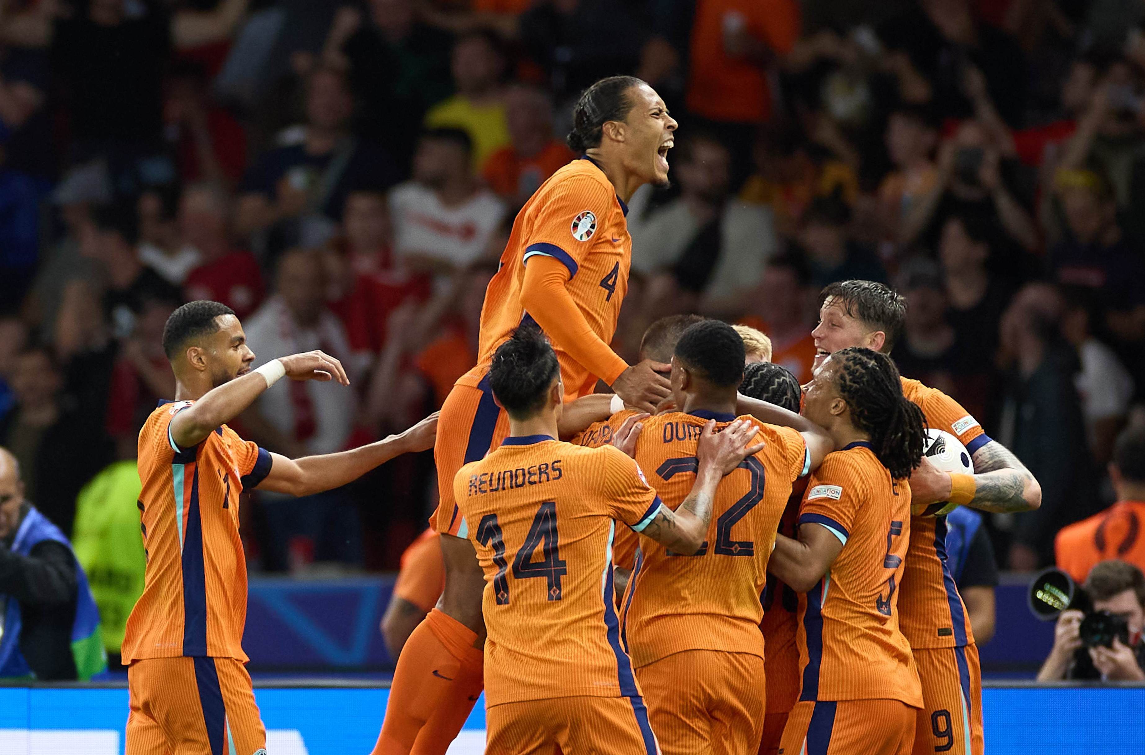 荷兰队在北爱尔兰获胜,扩大差距 荷兰队在北爱尔兰获胜,扩大差距