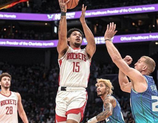 黄蜂主场力压毒蛇,展现实力 黄蜂主场力压毒蛇,展现实力