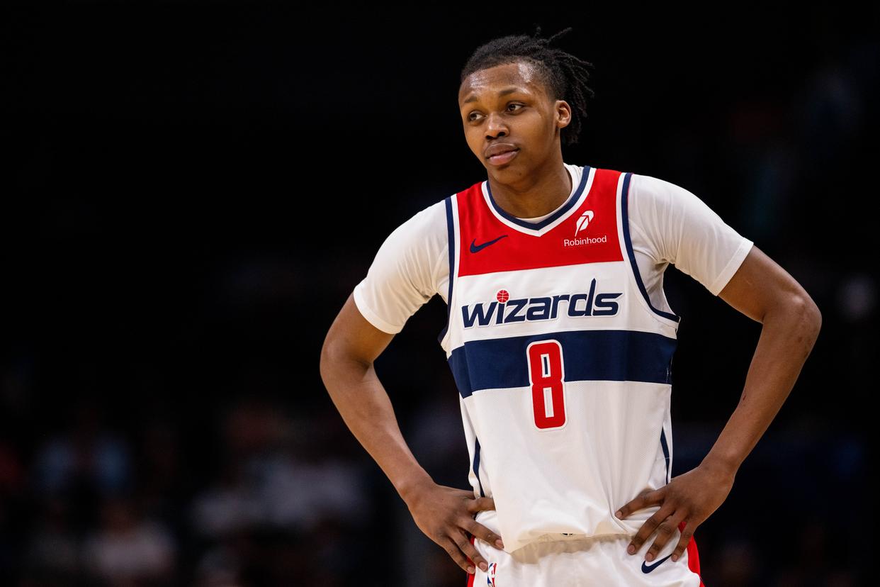 包含黄蜂新秀表现异军突起,成为关键得分手的词条 包含黄蜂新秀表现异军突起,成为关键得分手的词条