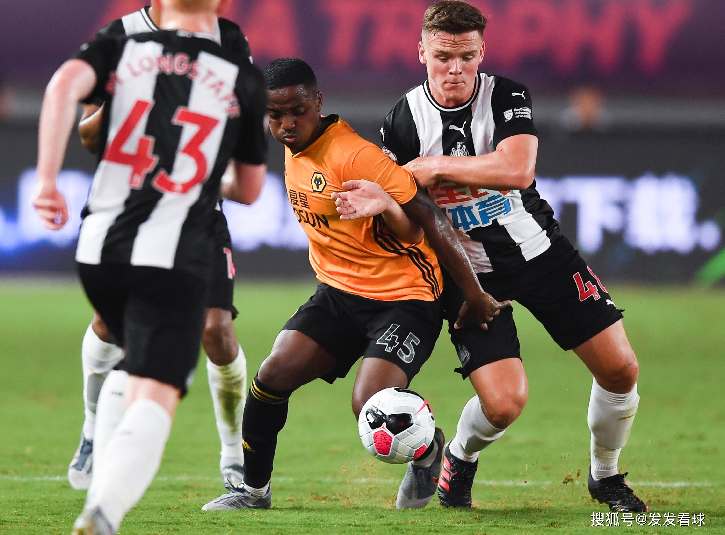 纽卡斯尔联新帅面对保级压力的简单介绍 纽卡斯尔联新帅面对保级压力的简单介绍