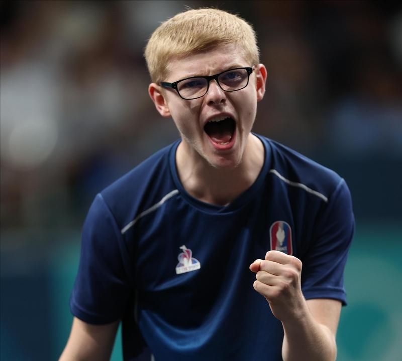 法国田径选手以微弱优势夺冠 法国田径选手以微弱优势夺冠