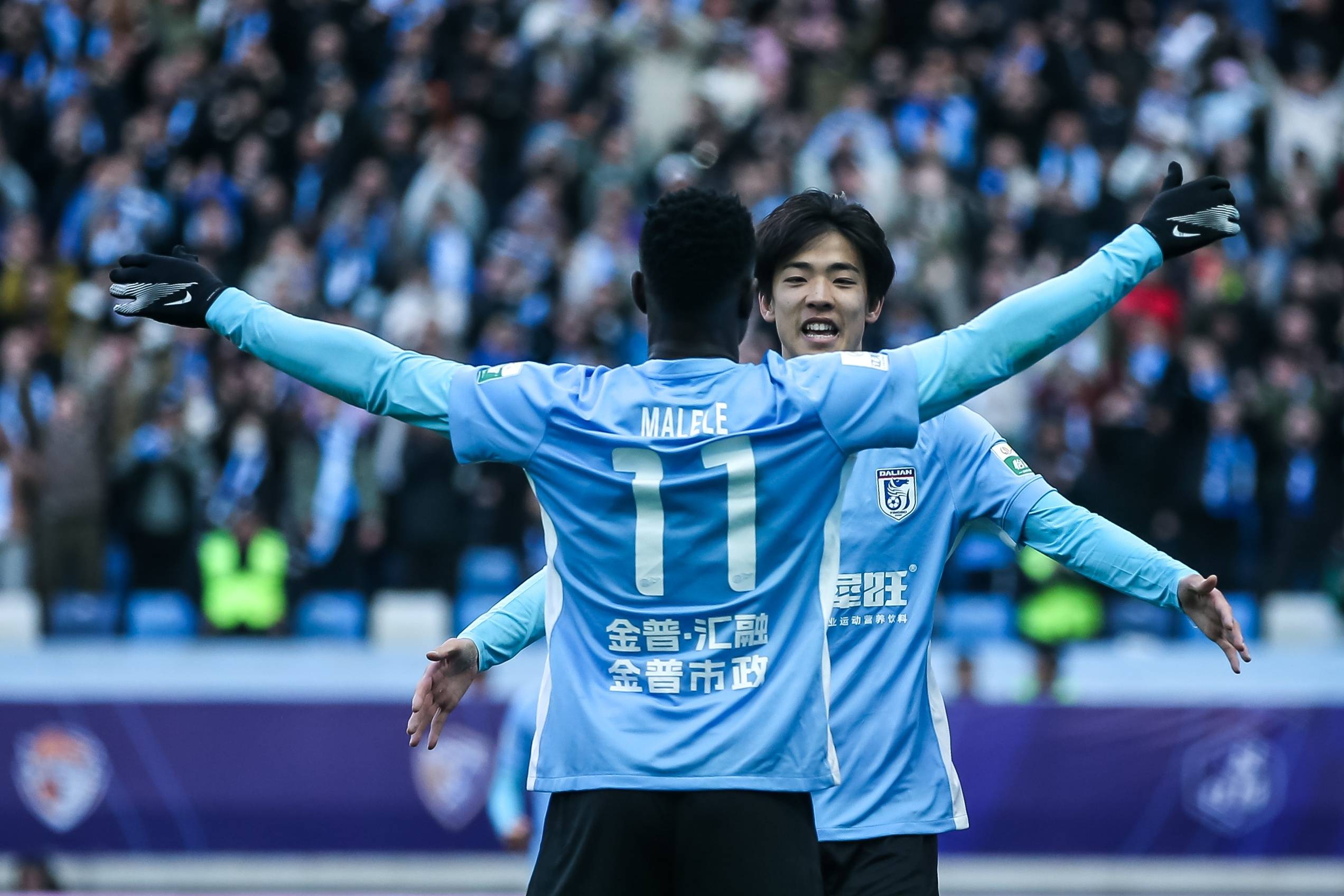 关于青岛队在客场击败青海，继续保持领先的信息