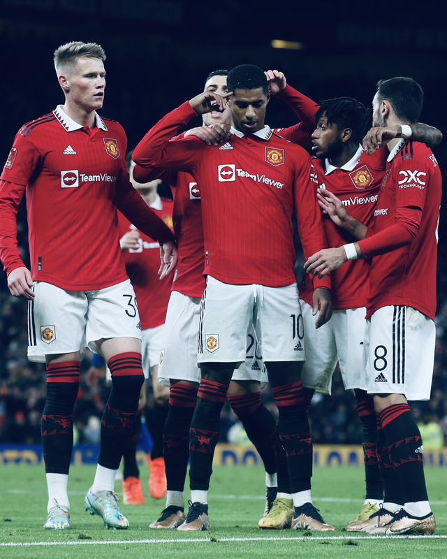 篮网击溃快船，厄文状态火热贡献27+8+4的简单介绍