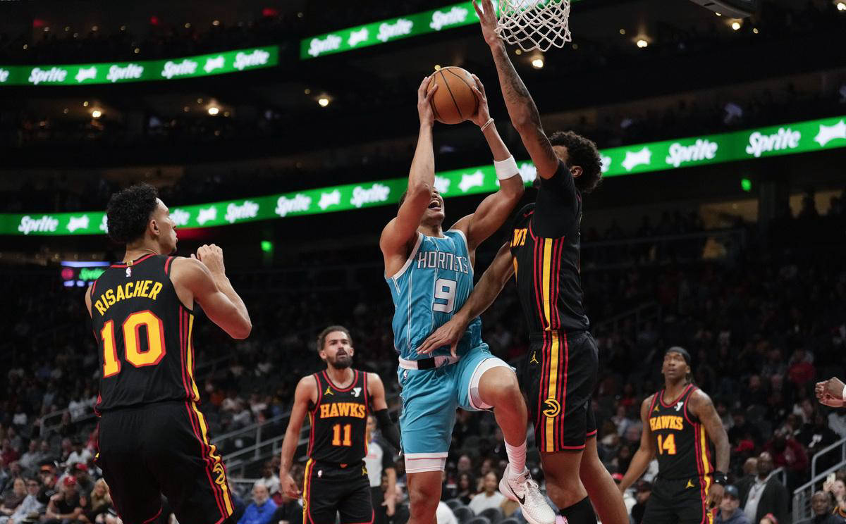 猛龙战胜黄蜂，取得胜利