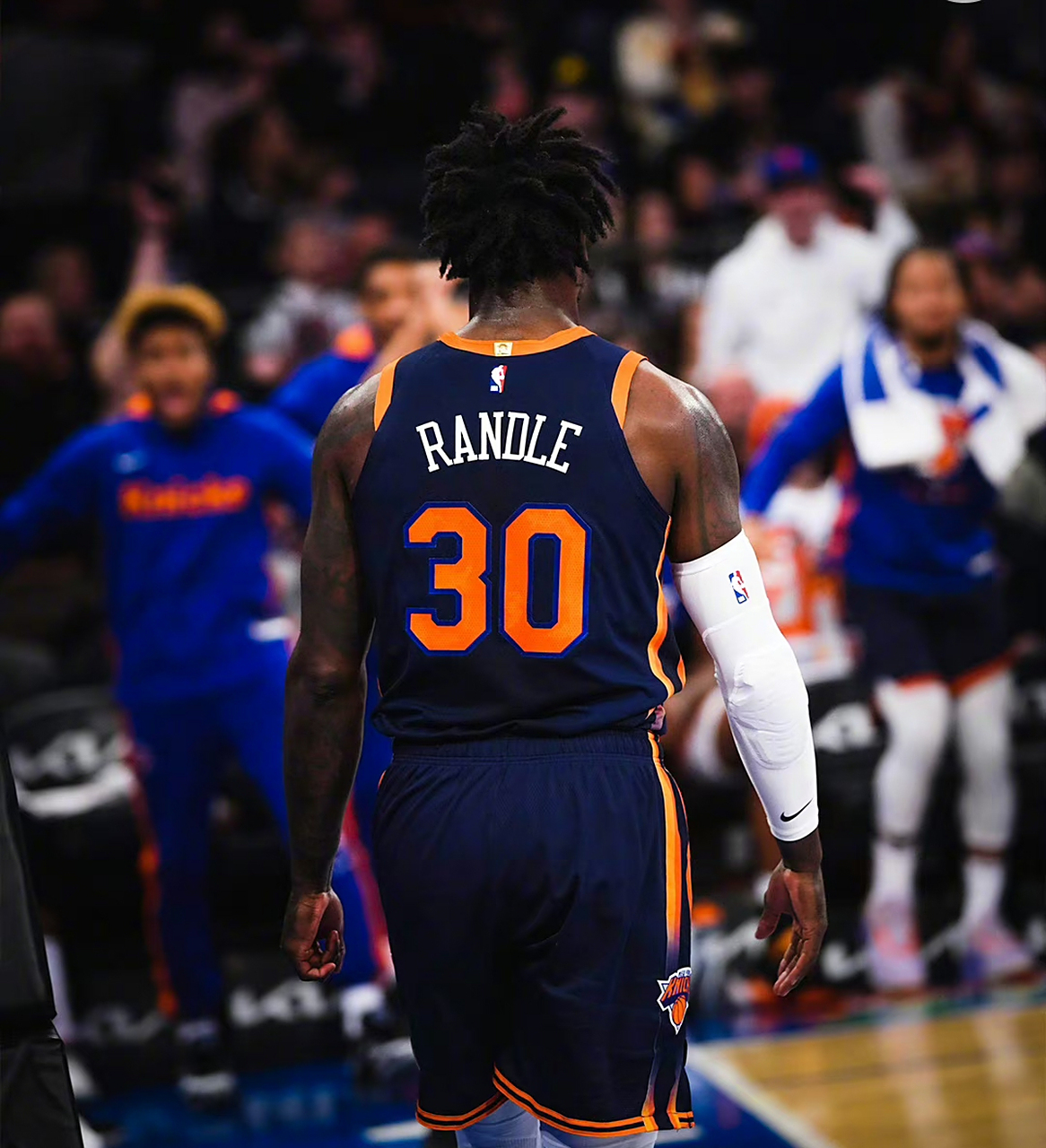 尼克斯主场力克鹈鹕，兰德尔独得28分