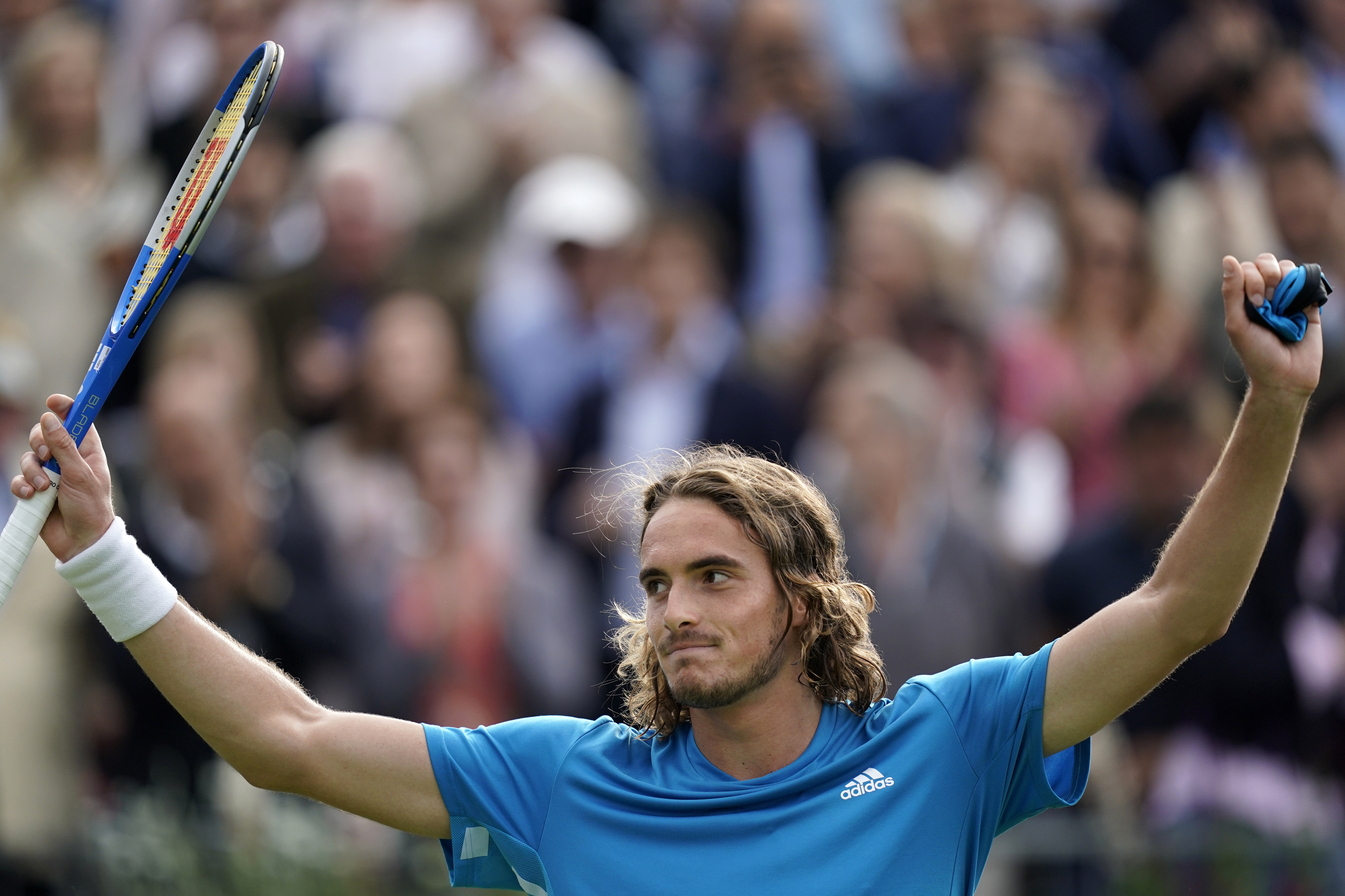 世界网球队翻盘英国网球队,西西帕斯制霸全场的简单介绍 世界网球队翻盘英国网球队,西西帕斯制霸全场的简单介绍